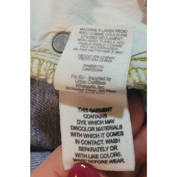 Free People Lace Hem Crochet Cutoff Denim Shorts Women’s 25 Light Wash EUC - Picture 8 of 8